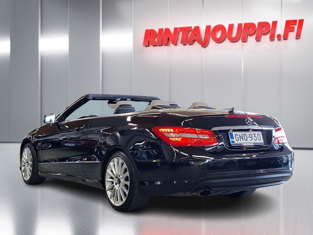 Mercedes-Benz E 2010 Musta