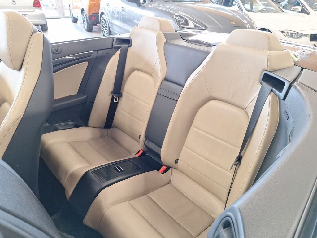 Mercedes-Benz E 2010 Musta