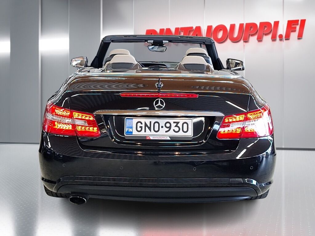 Mercedes-Benz E 2010 Musta