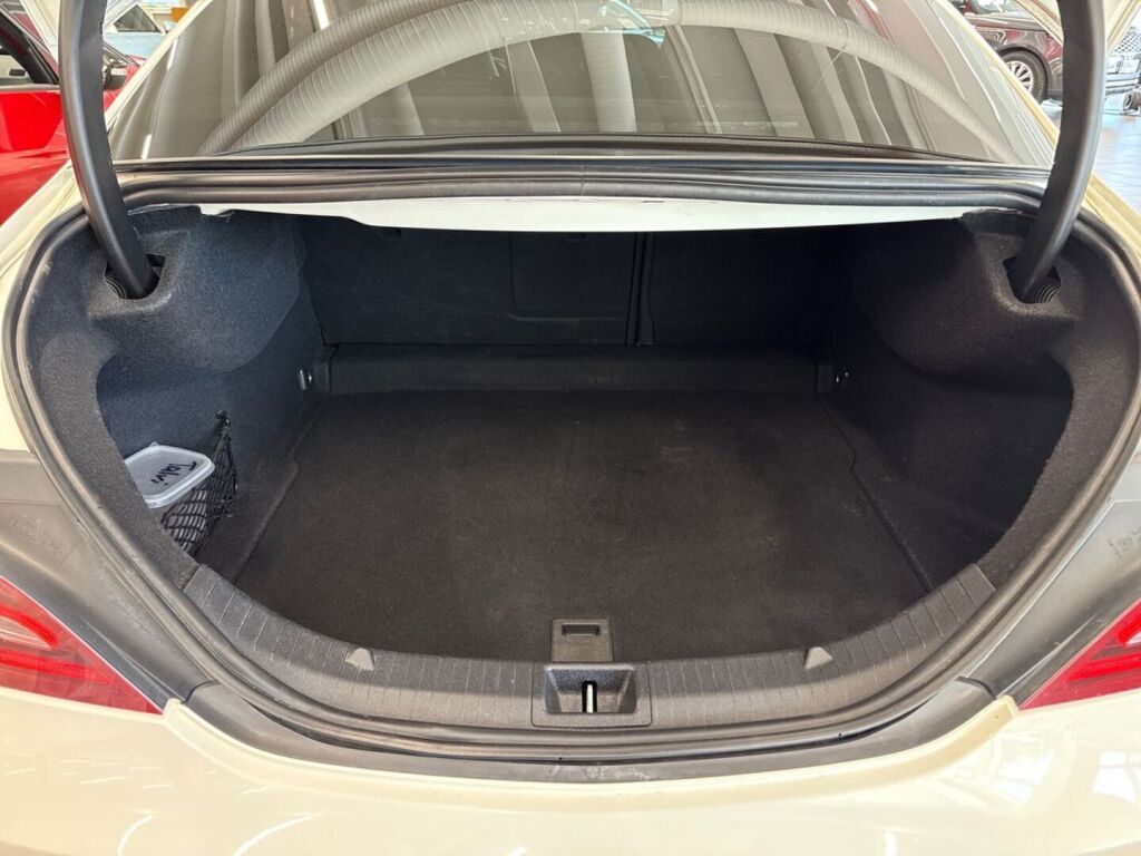 Mercedes-Benz CLA 2016 Valkoinen