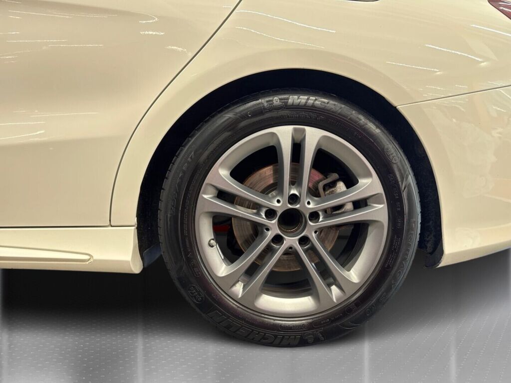 Mercedes-Benz CLA 2016 Valkoinen