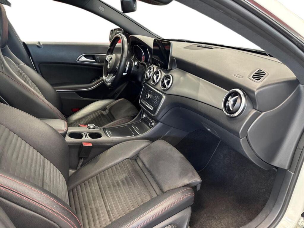 Mercedes-Benz CLA 2016 Valkoinen