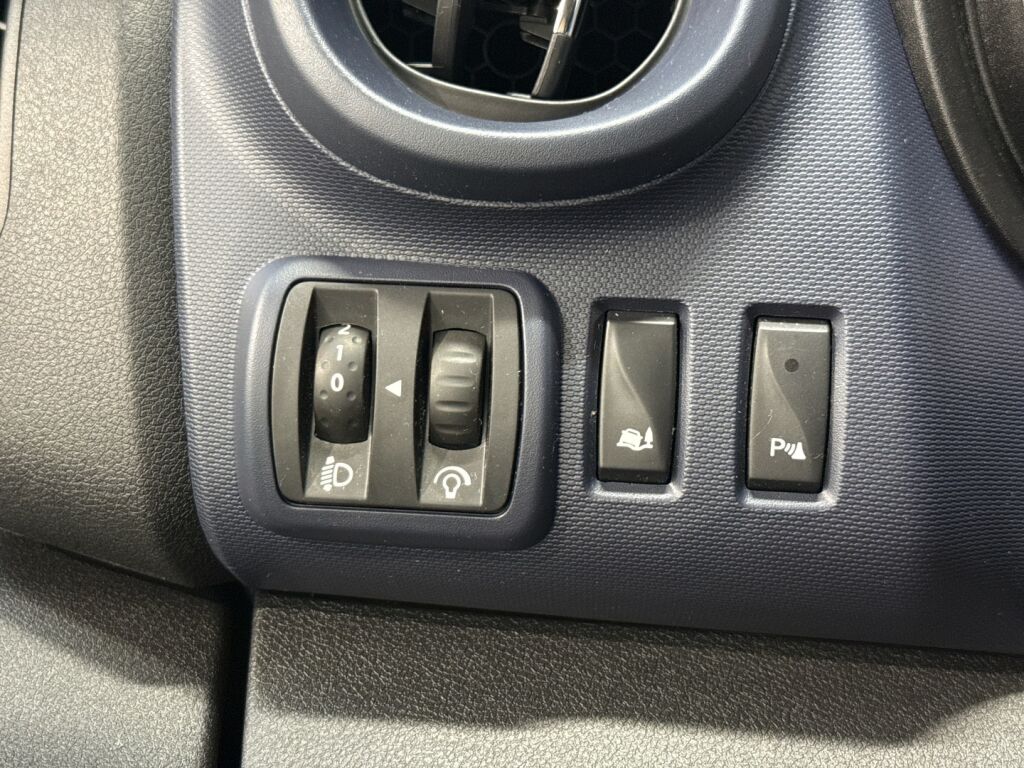 Opel Vivaro 2016 Sininen