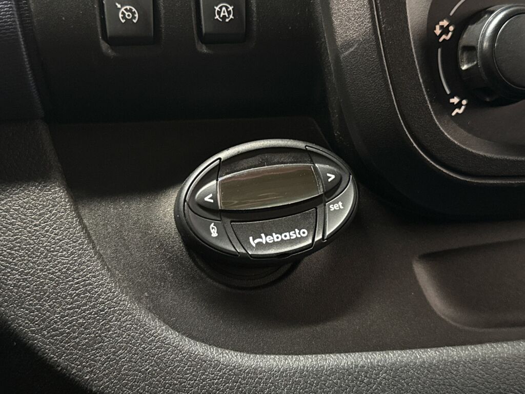 Opel Vivaro 2016 Sininen