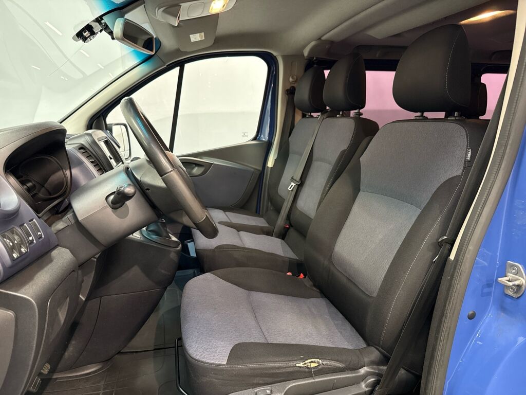 Opel Vivaro 2016 Sininen