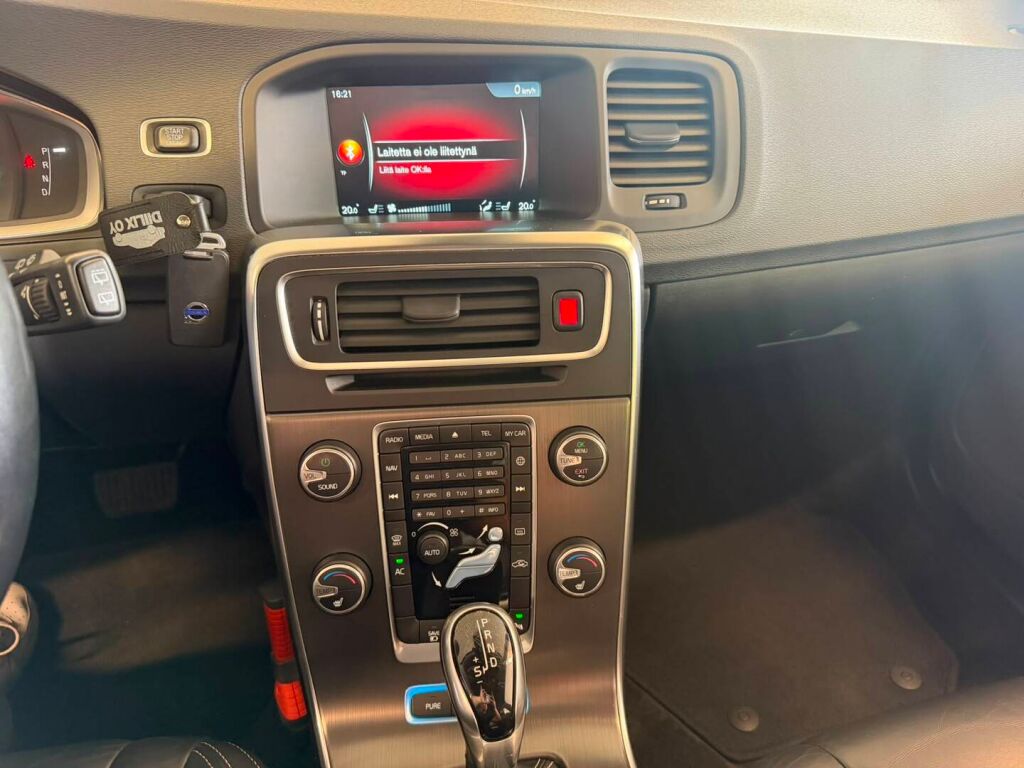 Volvo V60 2014 Musta