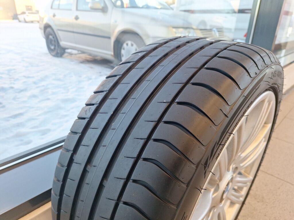 BMW 118 2016 Valkoinen