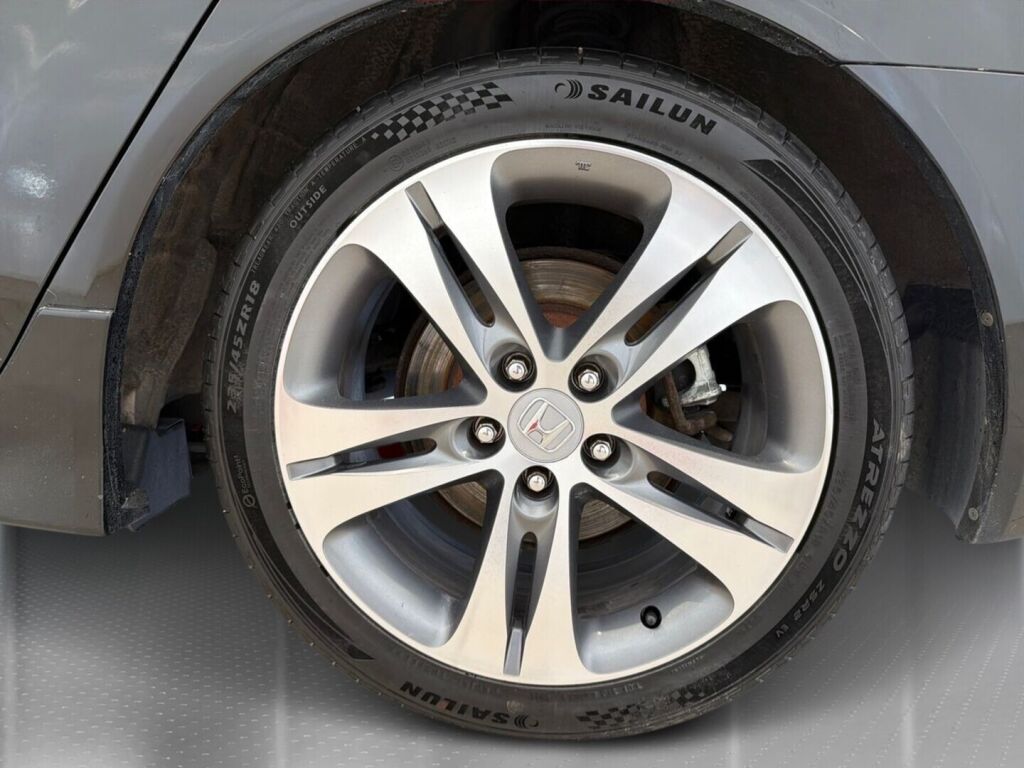 Honda Accord 2012 Musta