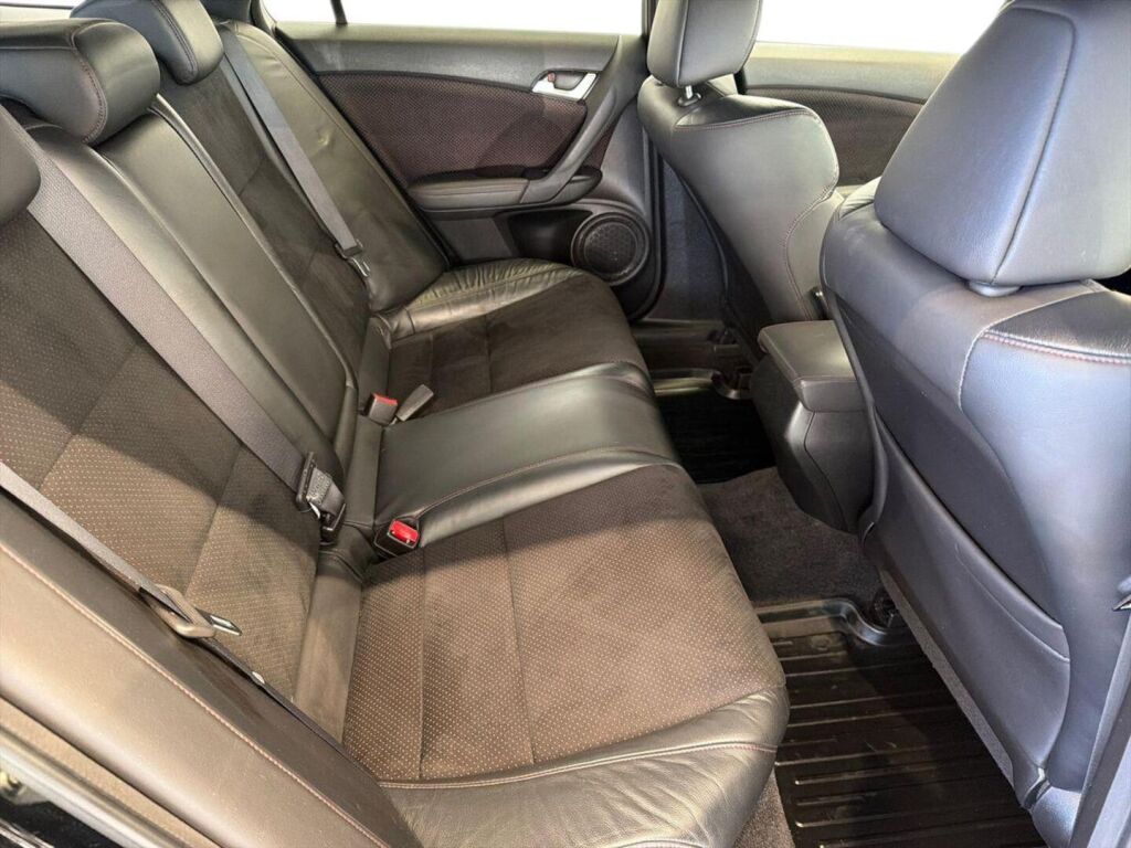 Honda Accord 2012 Musta