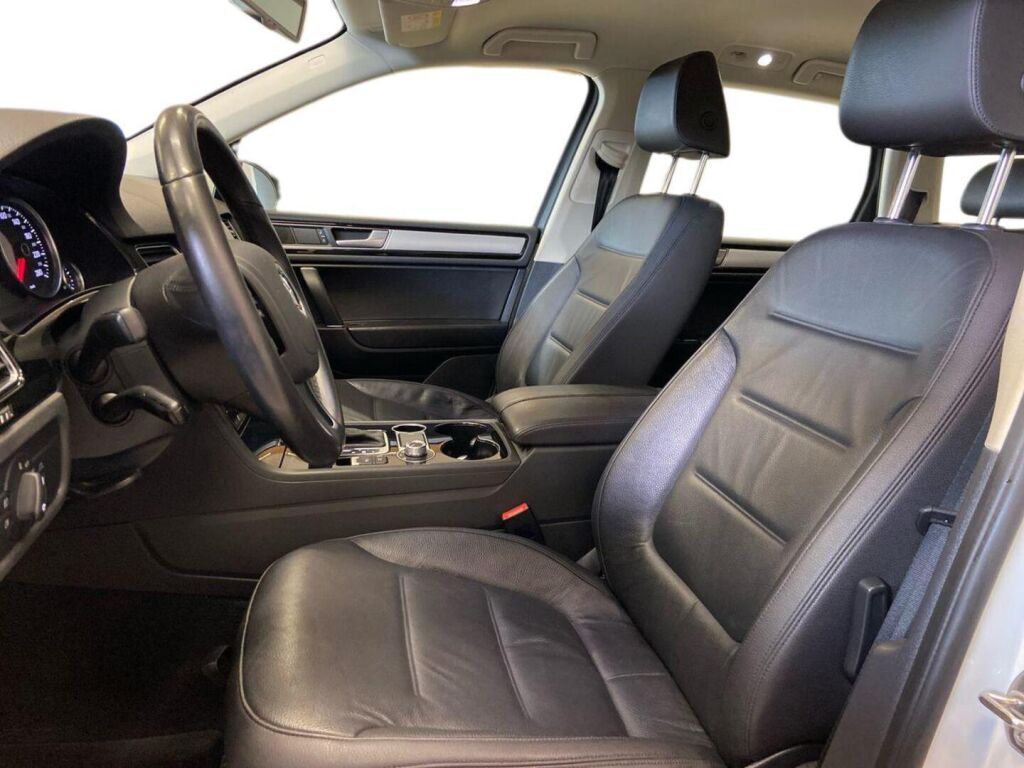 Volkswagen Touareg 2016 Valkoinen