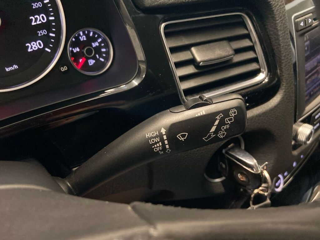 Volkswagen Touareg 2016 Valkoinen