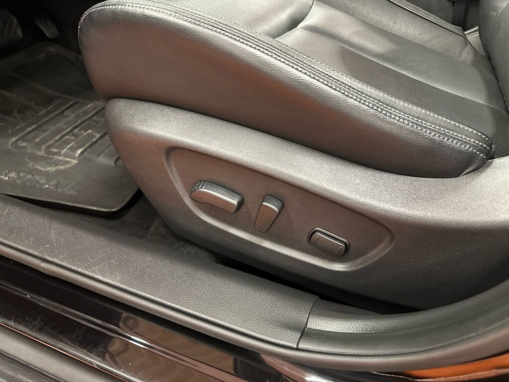 Nissan X-Trail 2019 Musta