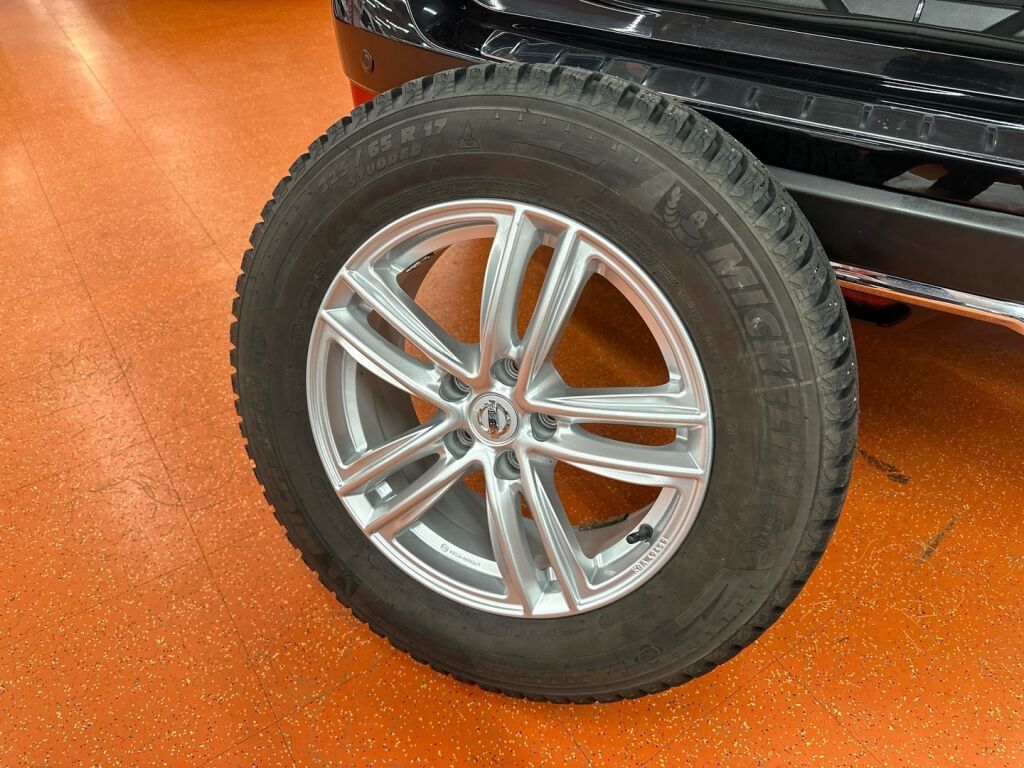 Nissan X-Trail 2019 Musta