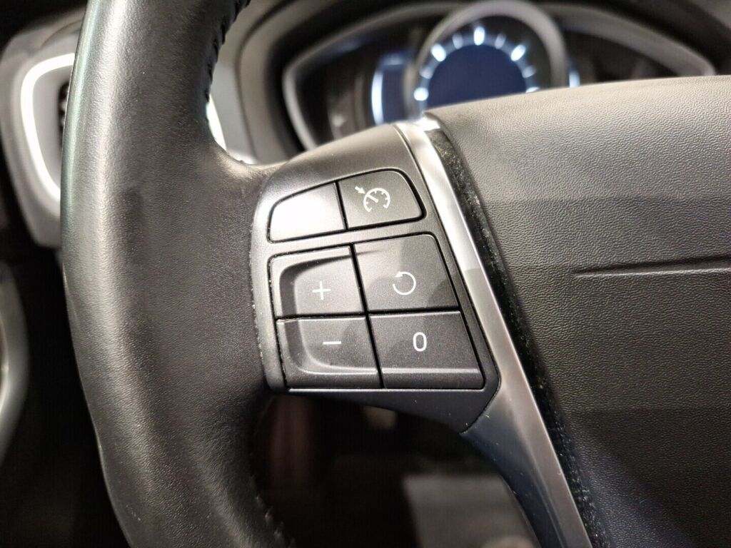 Volvo V40 Cross Country 2016 