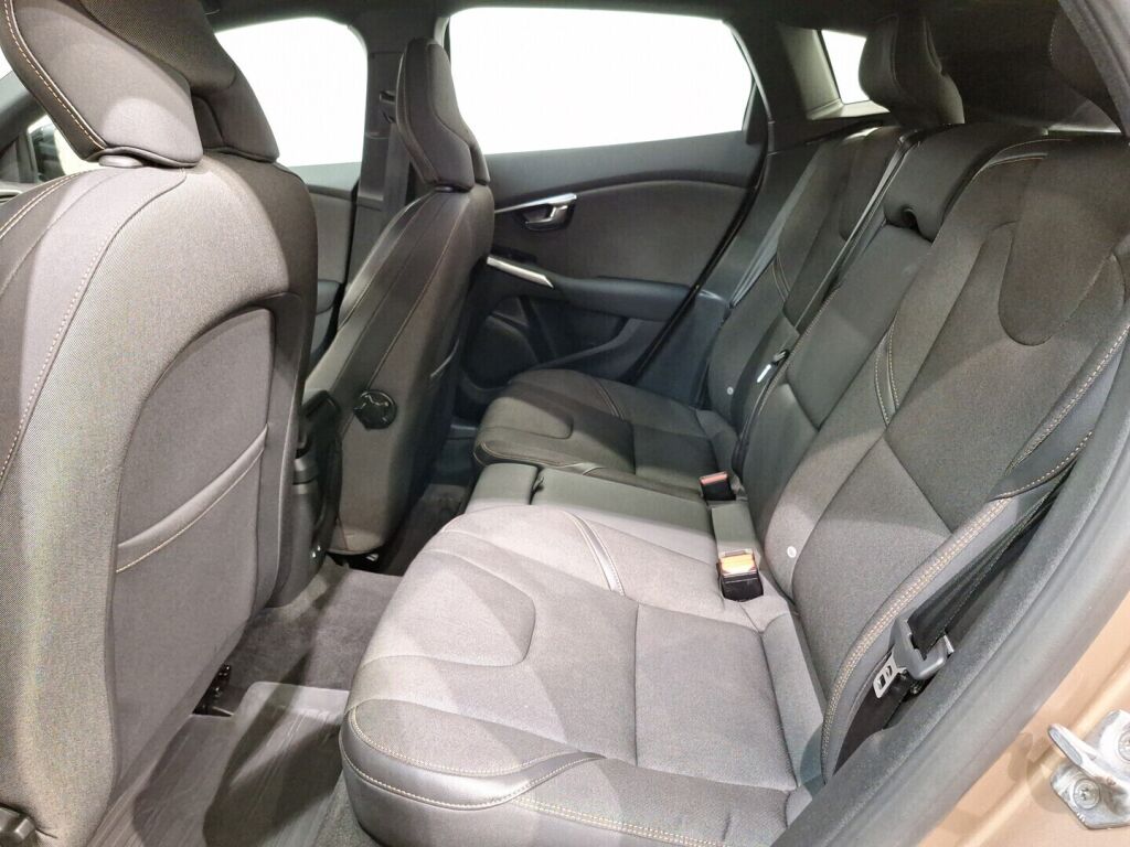 Volvo V40 Cross Country 2016 