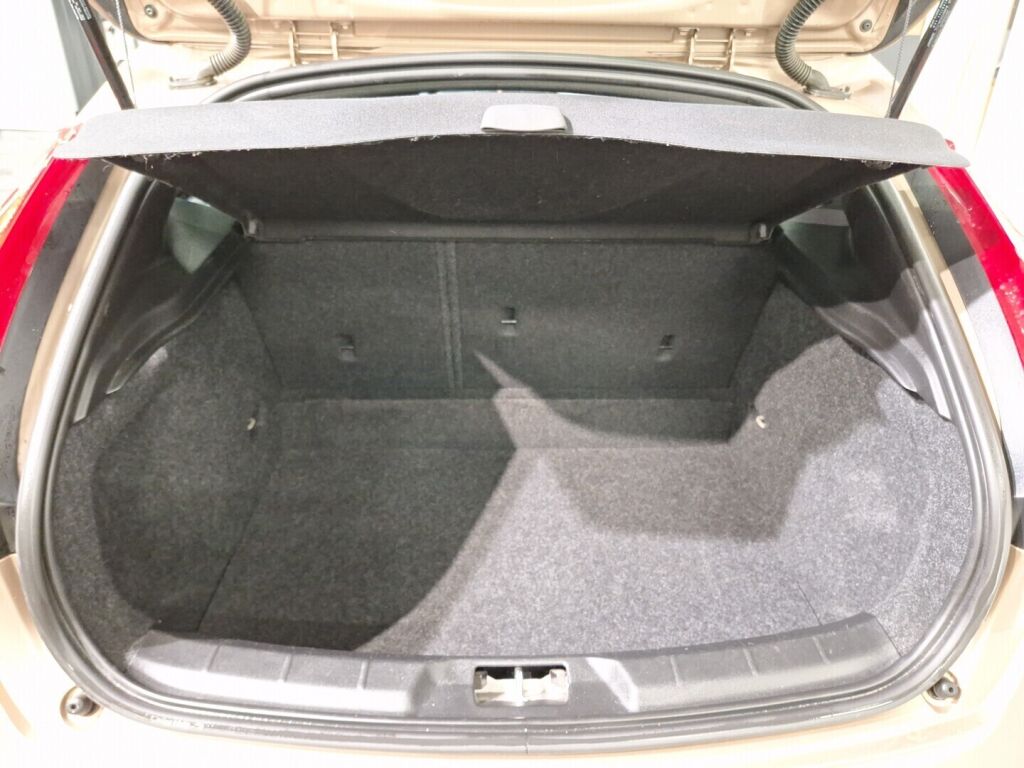 Volvo V40 Cross Country 2016 
