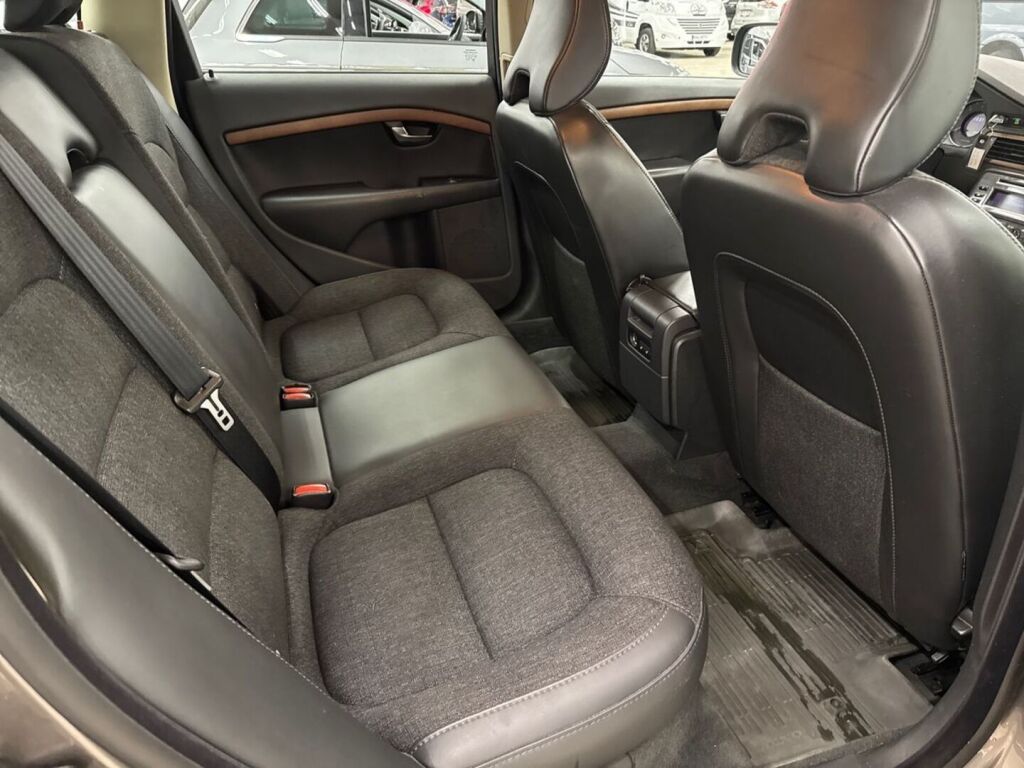 Volvo XC70 2008 Harmaa