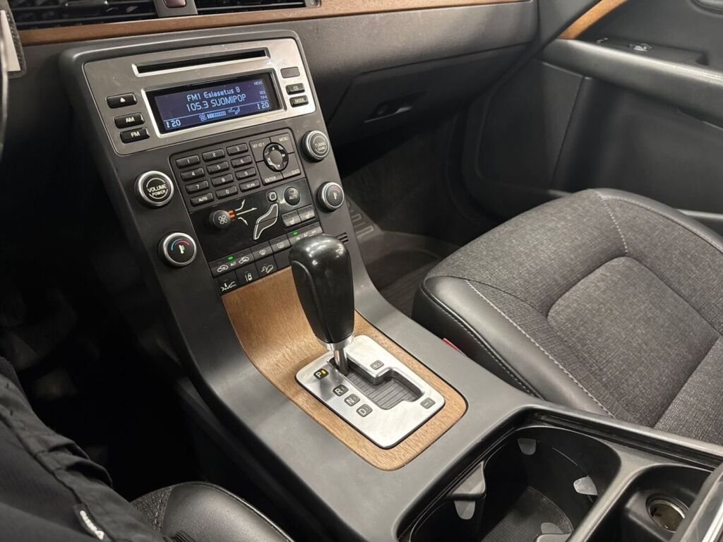 Volvo XC70 2008 Harmaa