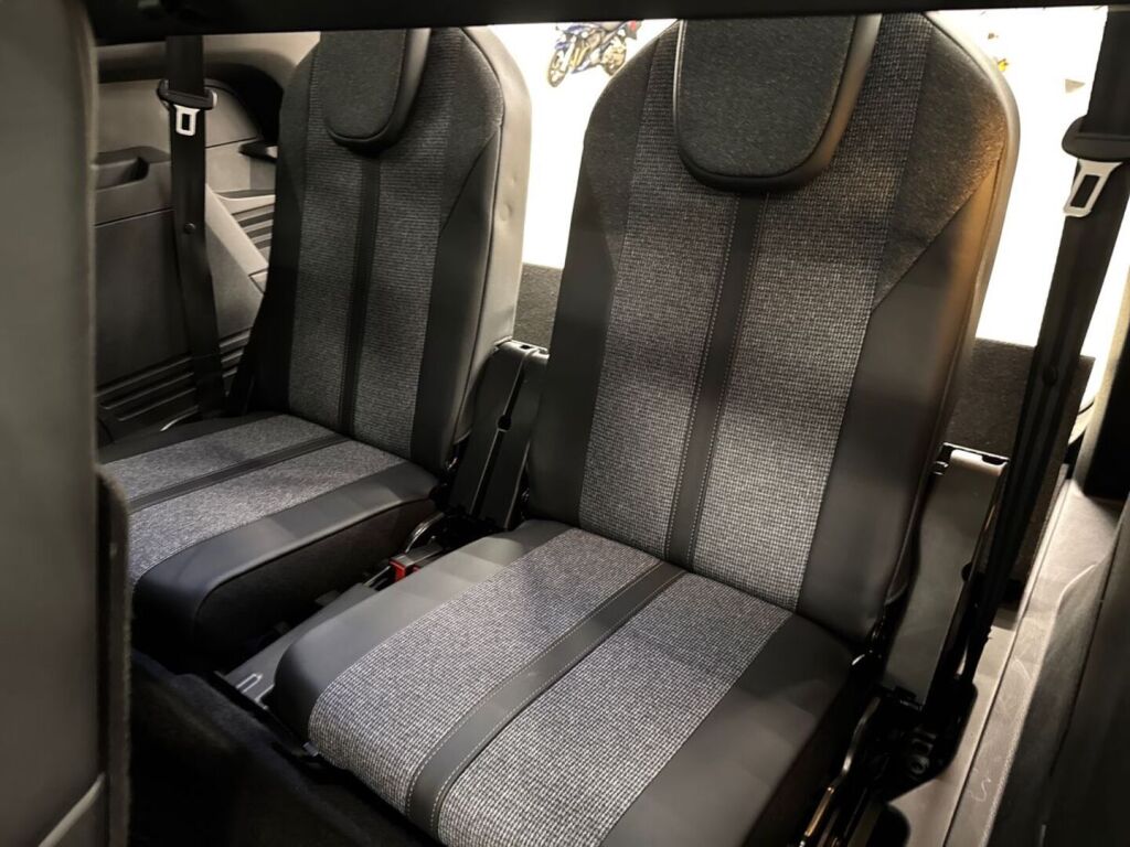 Peugeot 5008 2020 Valkoinen