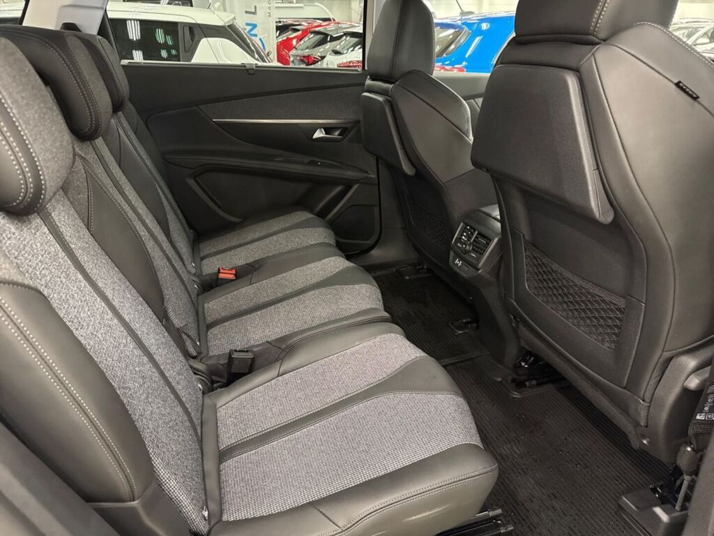 Peugeot 5008 2020 Valkoinen