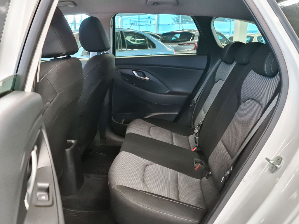 Hyundai i30 Wagon 2019 Valkoinen