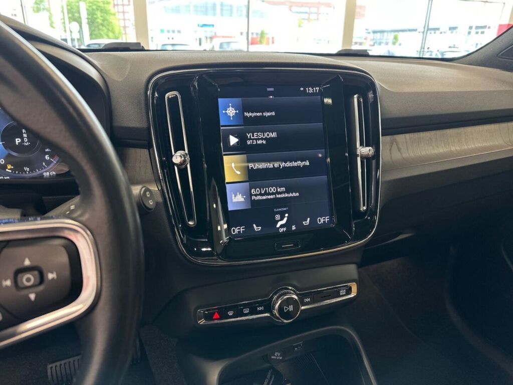 Volvo XC40 2019 Musta