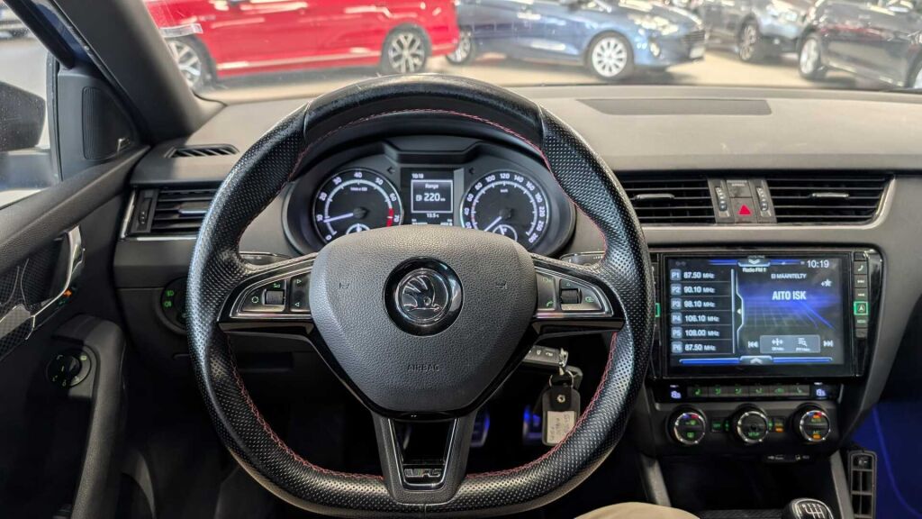 Skoda Octavia 2015 Sininen