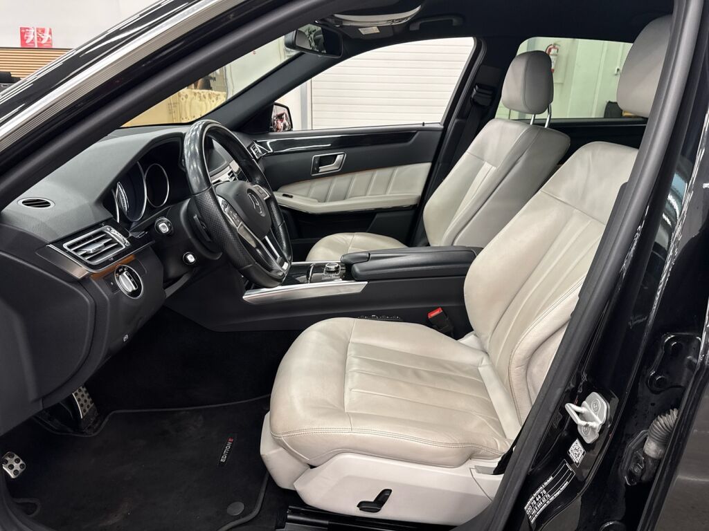 Mercedes-Benz E 2015 Musta