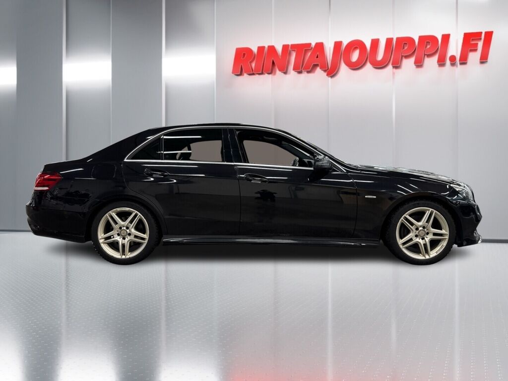 Mercedes-Benz E 2015 Musta