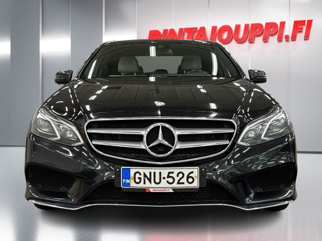 Mercedes-Benz E 2015 Musta