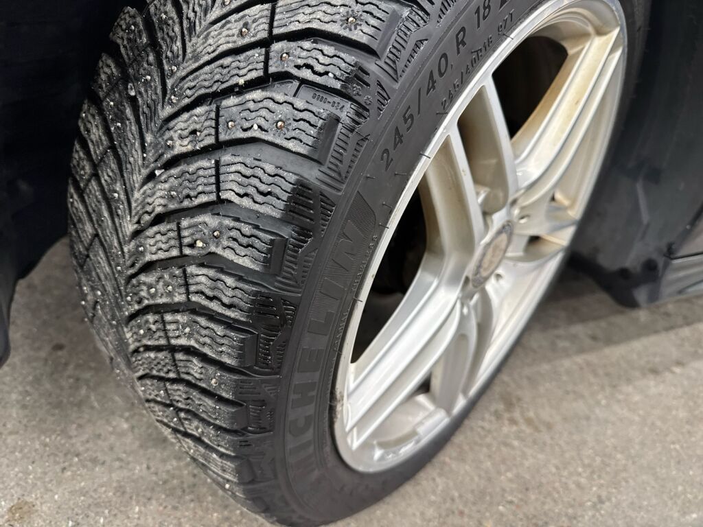 Mercedes-Benz E 2015 Musta