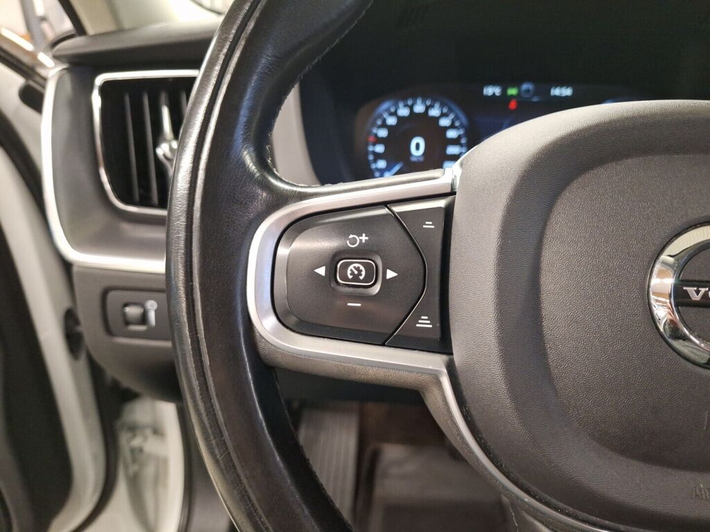 Volvo XC60 2020 Valkoinen