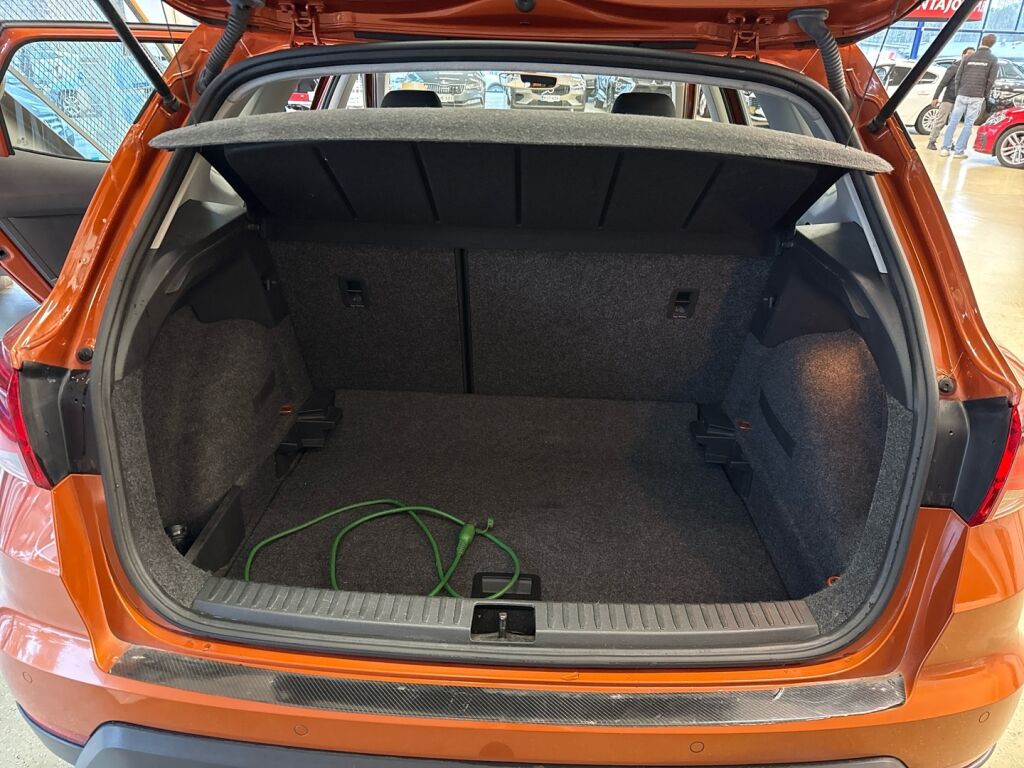 Seat Arona 2020 Oranssi