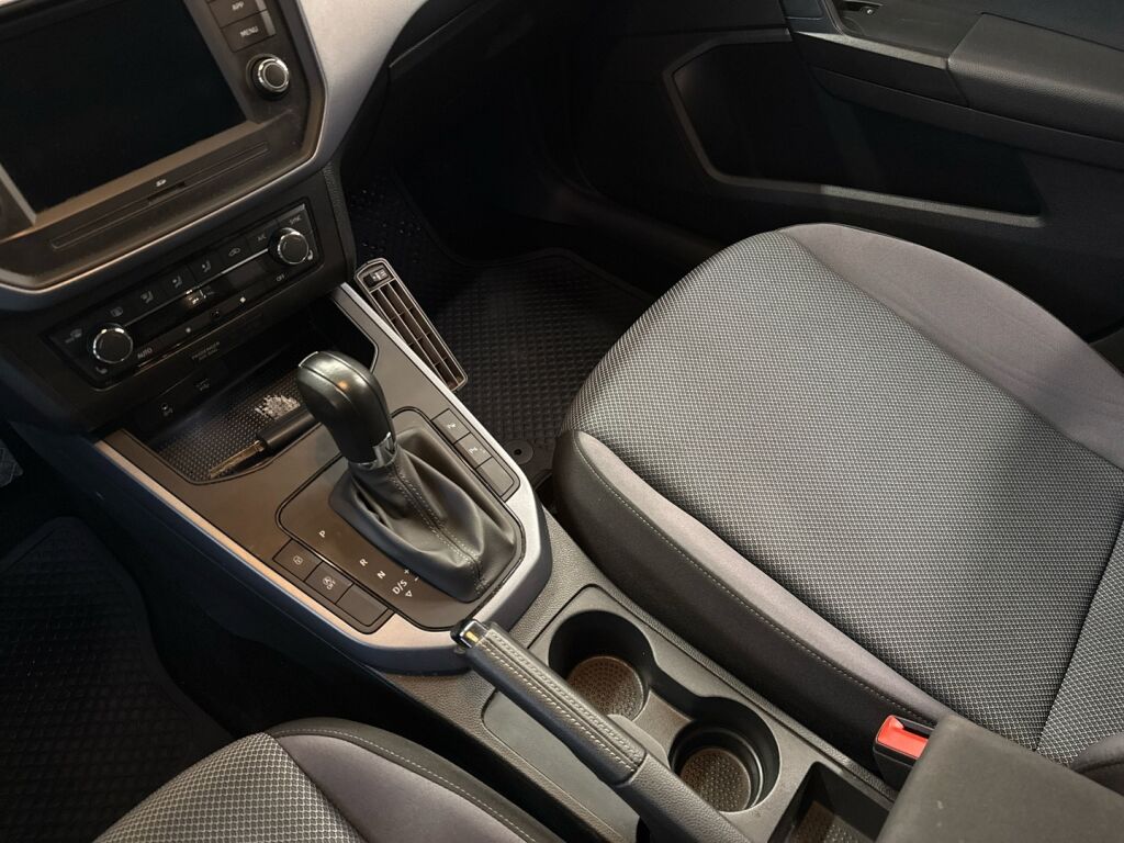 Seat Arona 2020 Oranssi