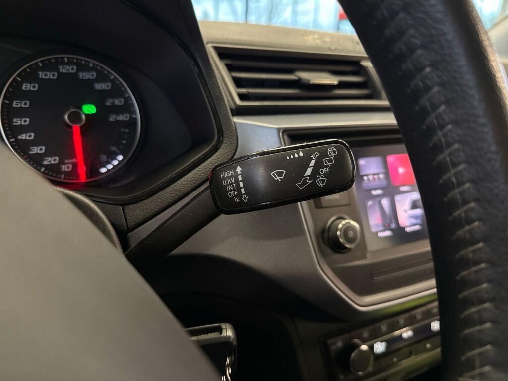 Seat Arona 2020 Oranssi