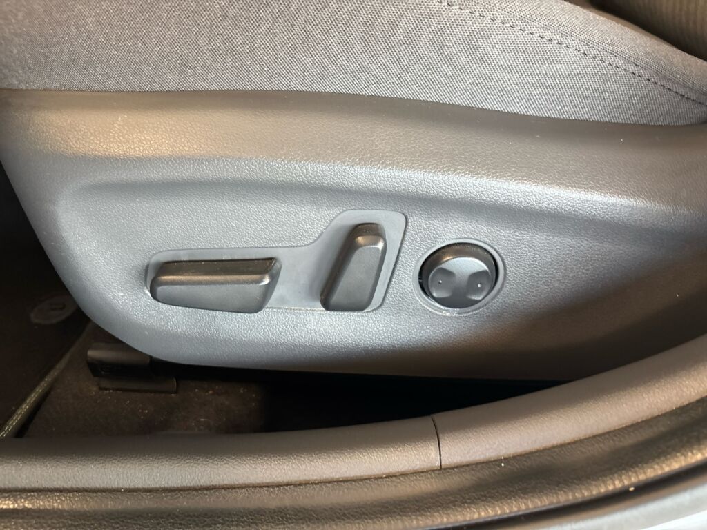 Hyundai IONIQ plug-in 2020 Valkoinen