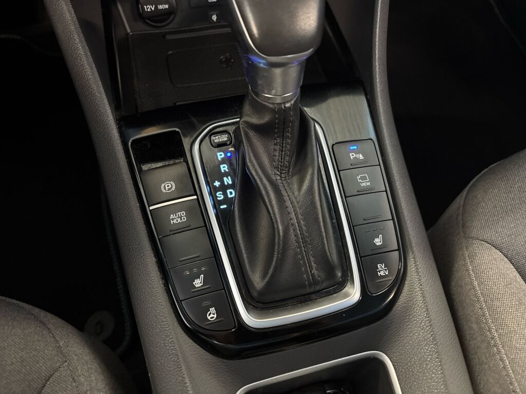 Hyundai IONIQ plug-in 2020 Valkoinen