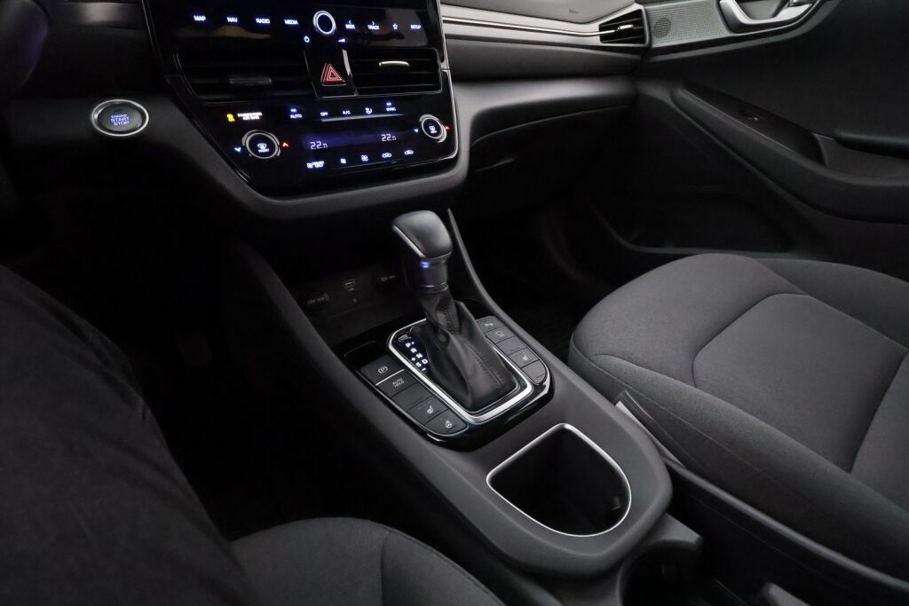 Hyundai IONIQ hybrid 2020 Musta
