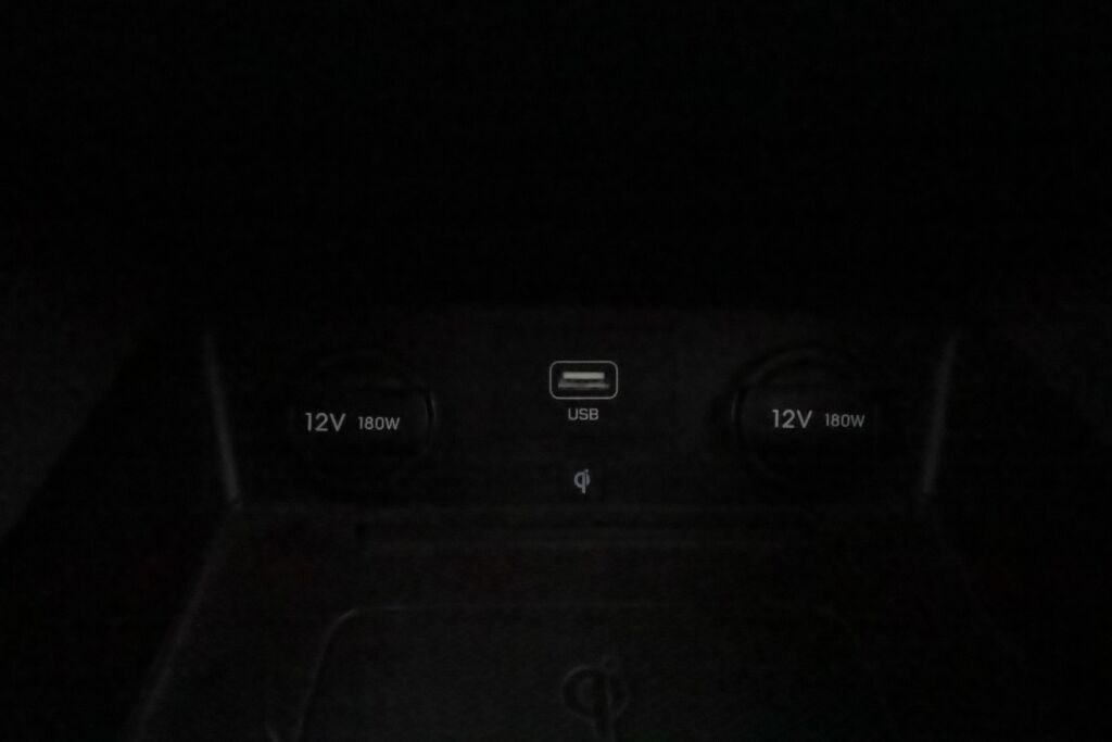 Hyundai IONIQ hybrid 2020 Musta