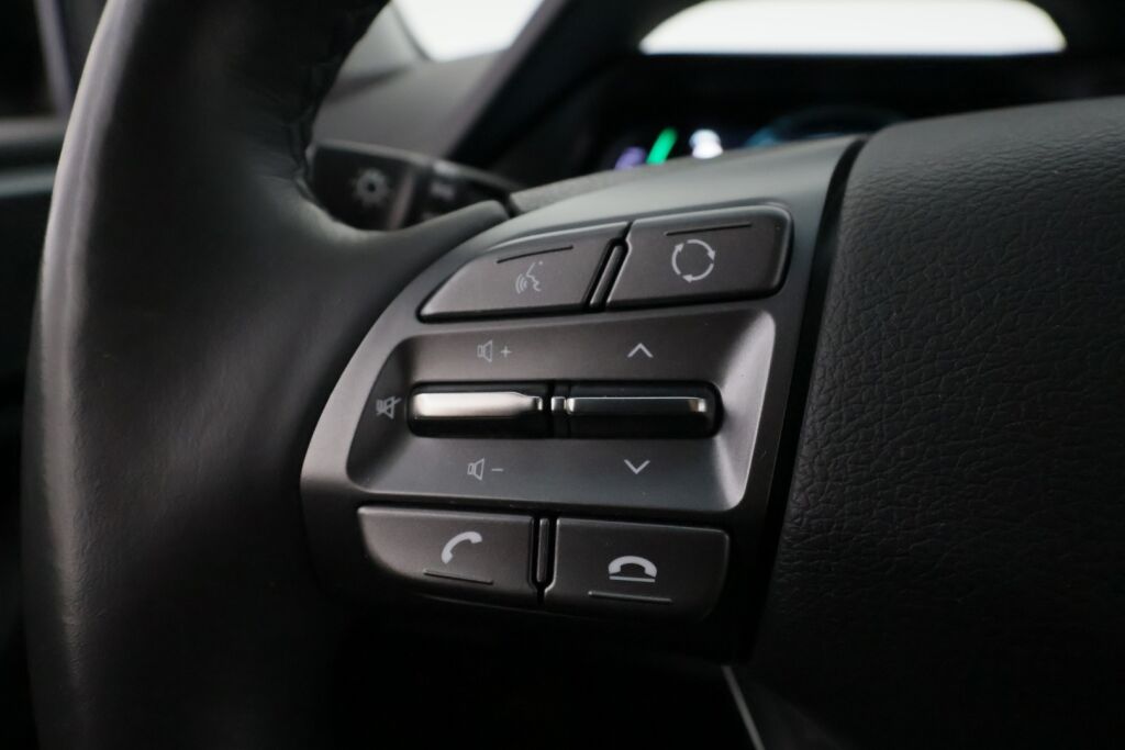 Hyundai IONIQ hybrid 2020 Musta