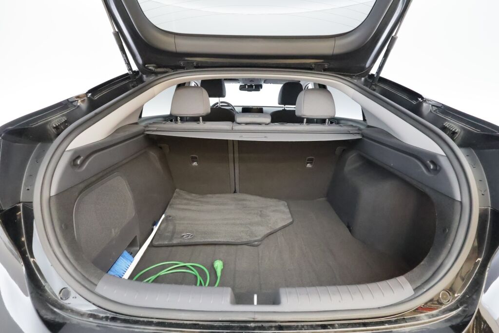 Hyundai IONIQ hybrid 2020 Musta