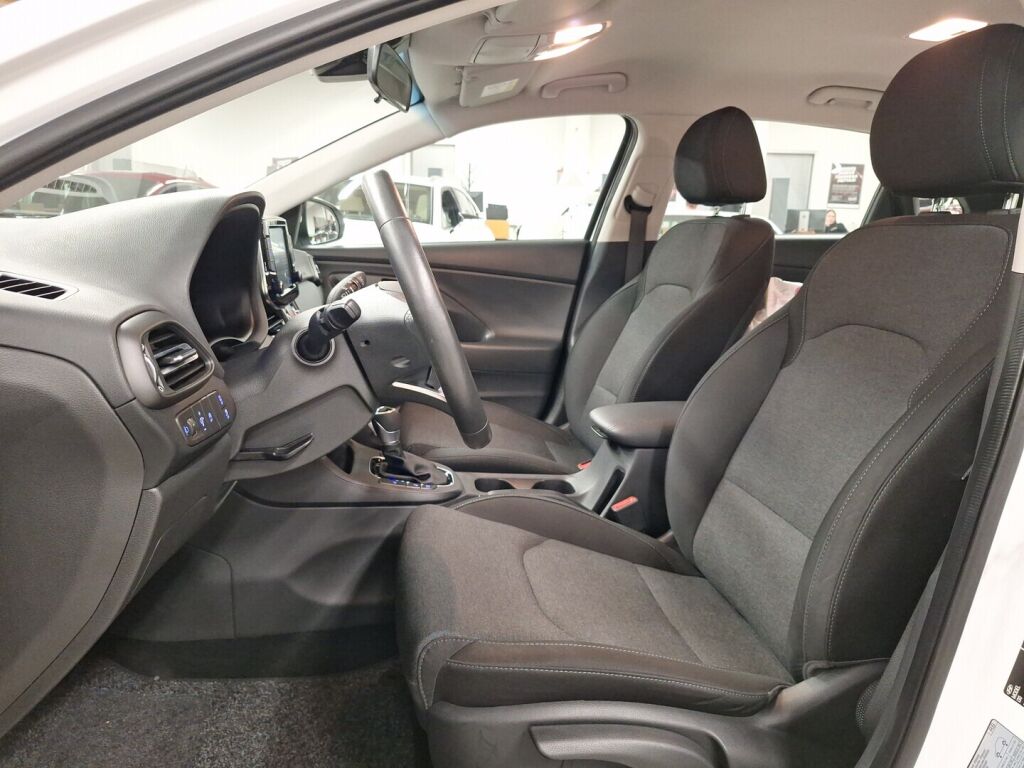 Hyundai i30 Hatchback 2022 Valkoinen