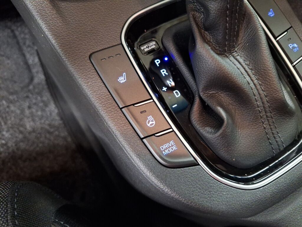 Hyundai i30 Hatchback 2022 Valkoinen