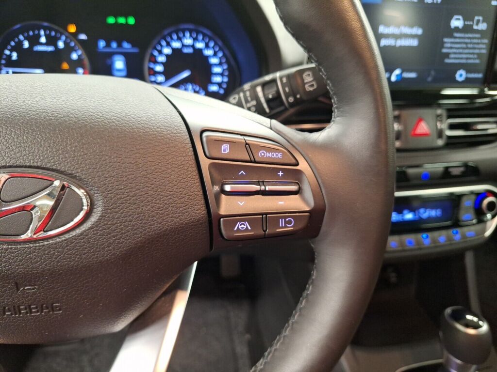 Hyundai i30 Hatchback 2022 Valkoinen