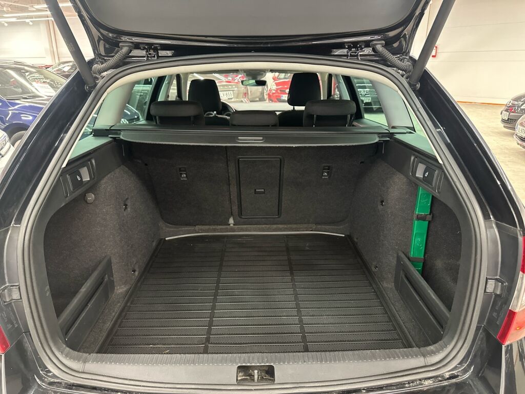 Skoda Octavia 2019 Musta