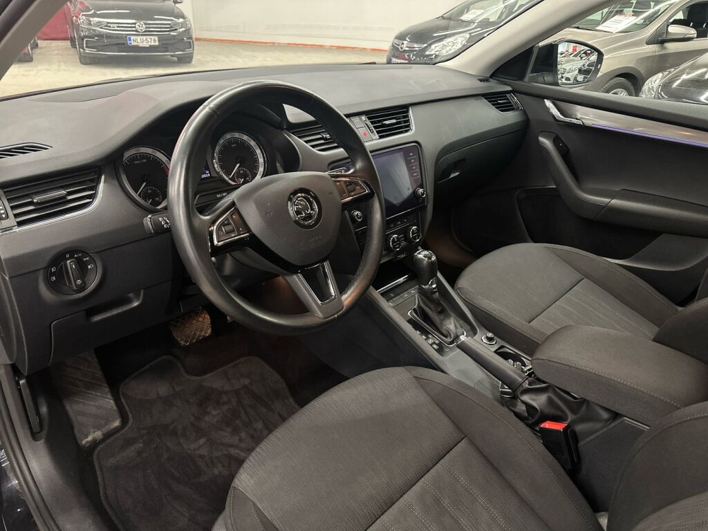 Skoda Octavia 2019 Musta