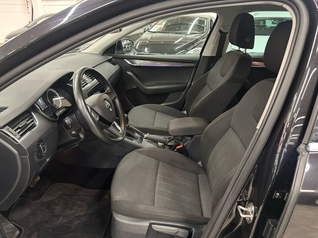 Skoda Octavia 2019 Musta