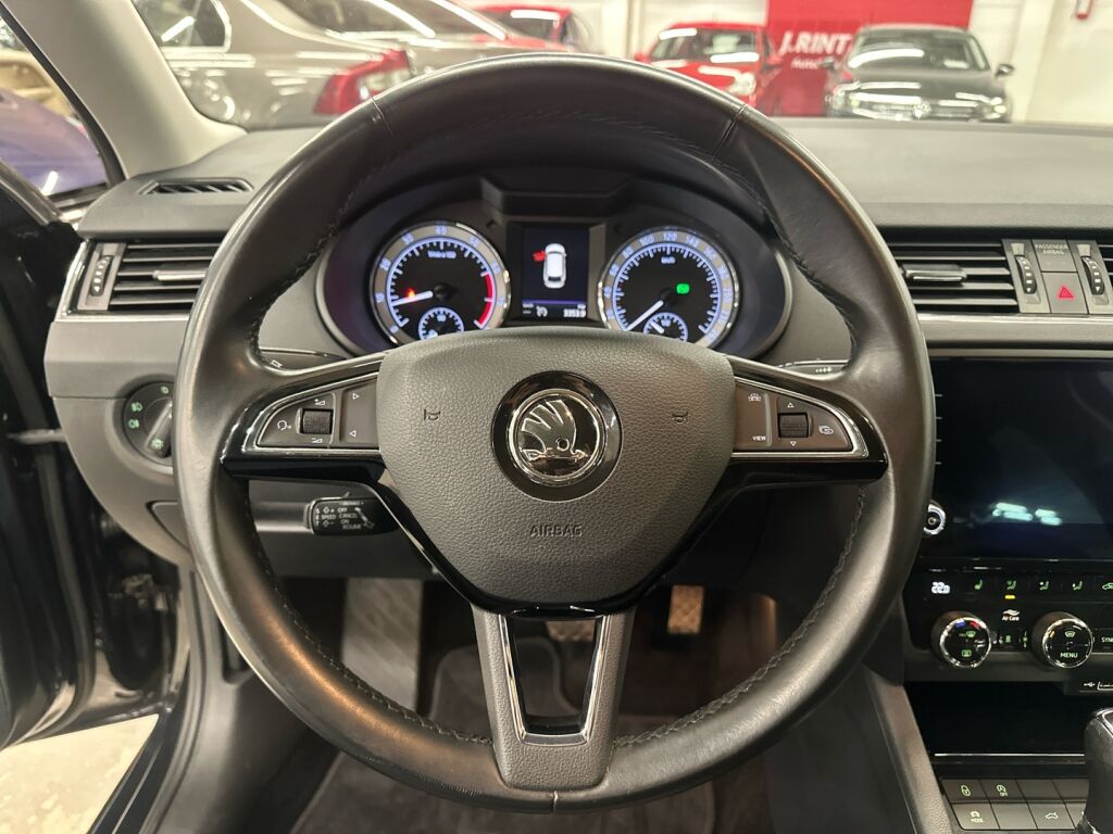 Skoda Octavia 2019 Musta