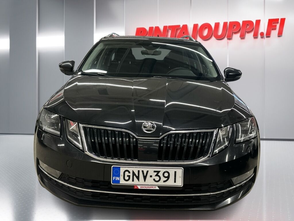 Skoda Octavia 2019 Musta