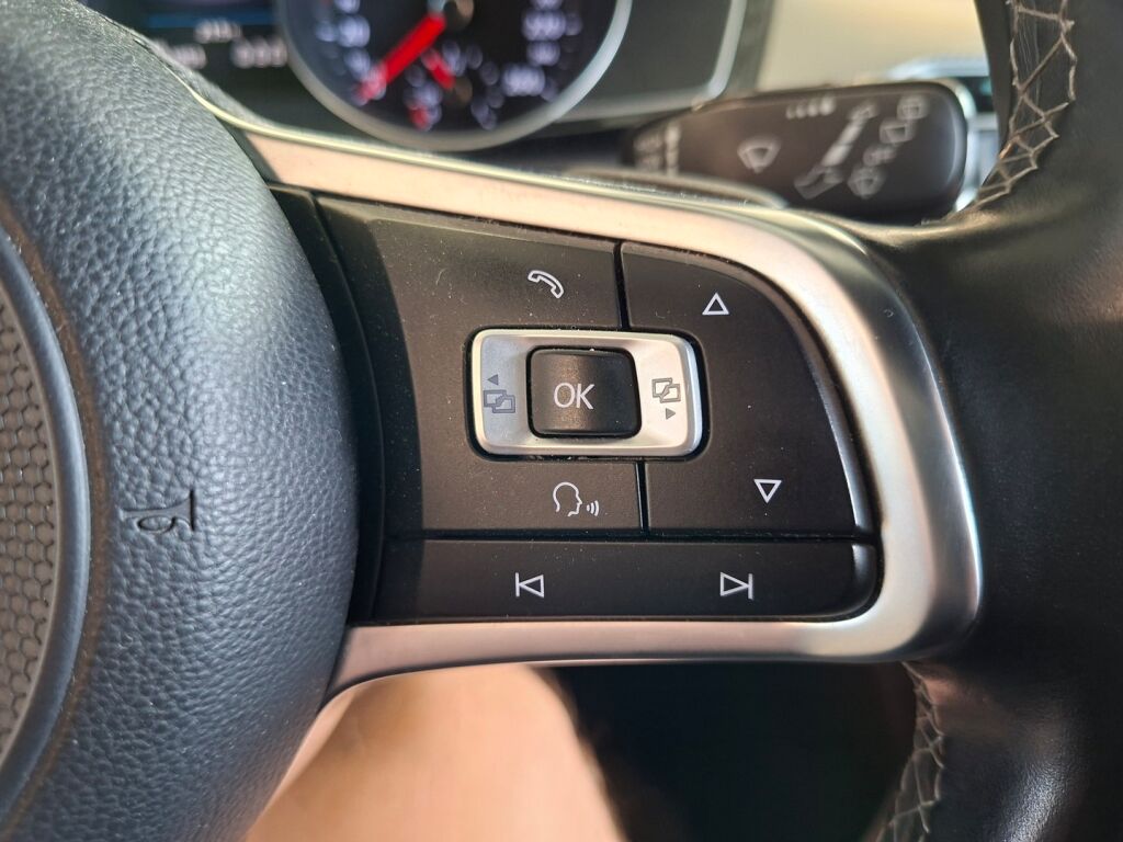 Volkswagen Passat 2017 Valkoinen